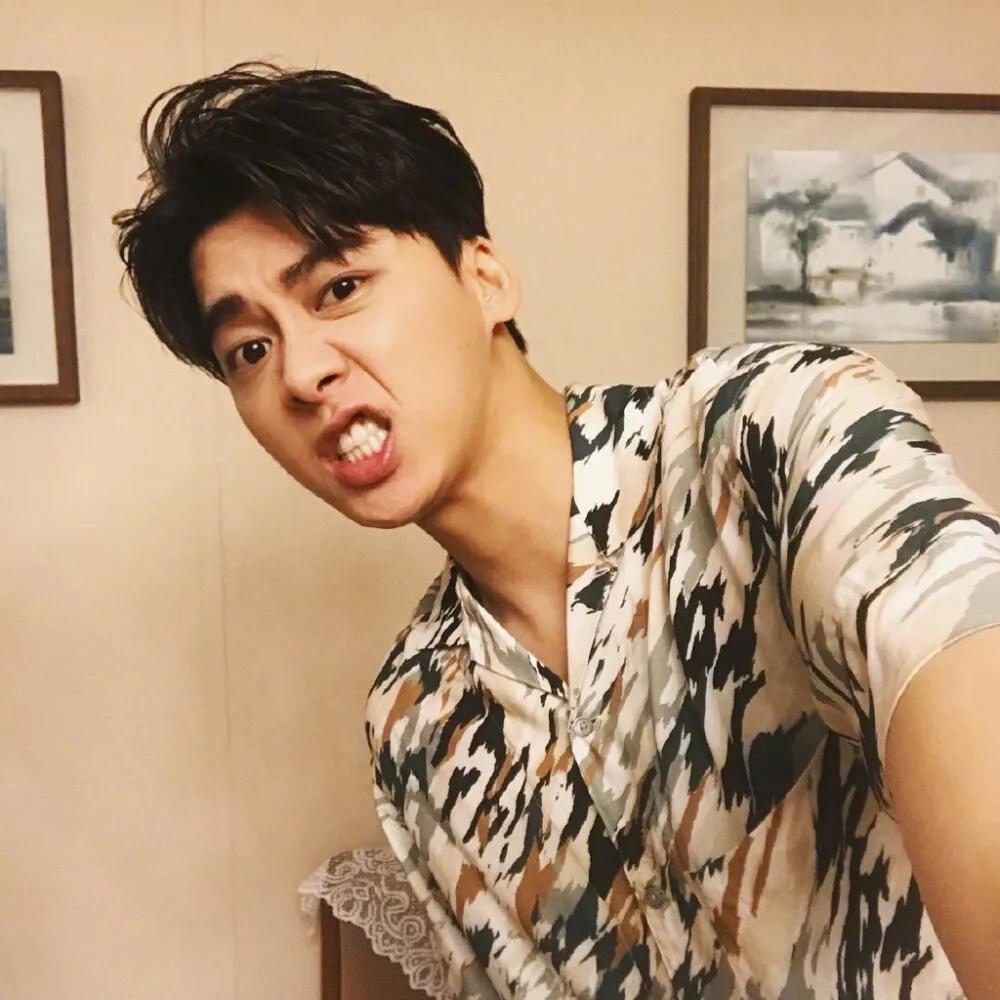 李易峰有哪些适合做微信头像的照片?