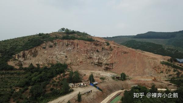 信阳光山县孙铁铺镇杏山矿区修复变成毁山,生态环境在利益驱使下遭