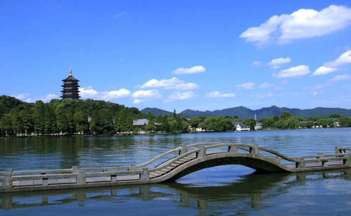 浙江必玩旅游景区杭州西湖风景名胜区旅游攻略
