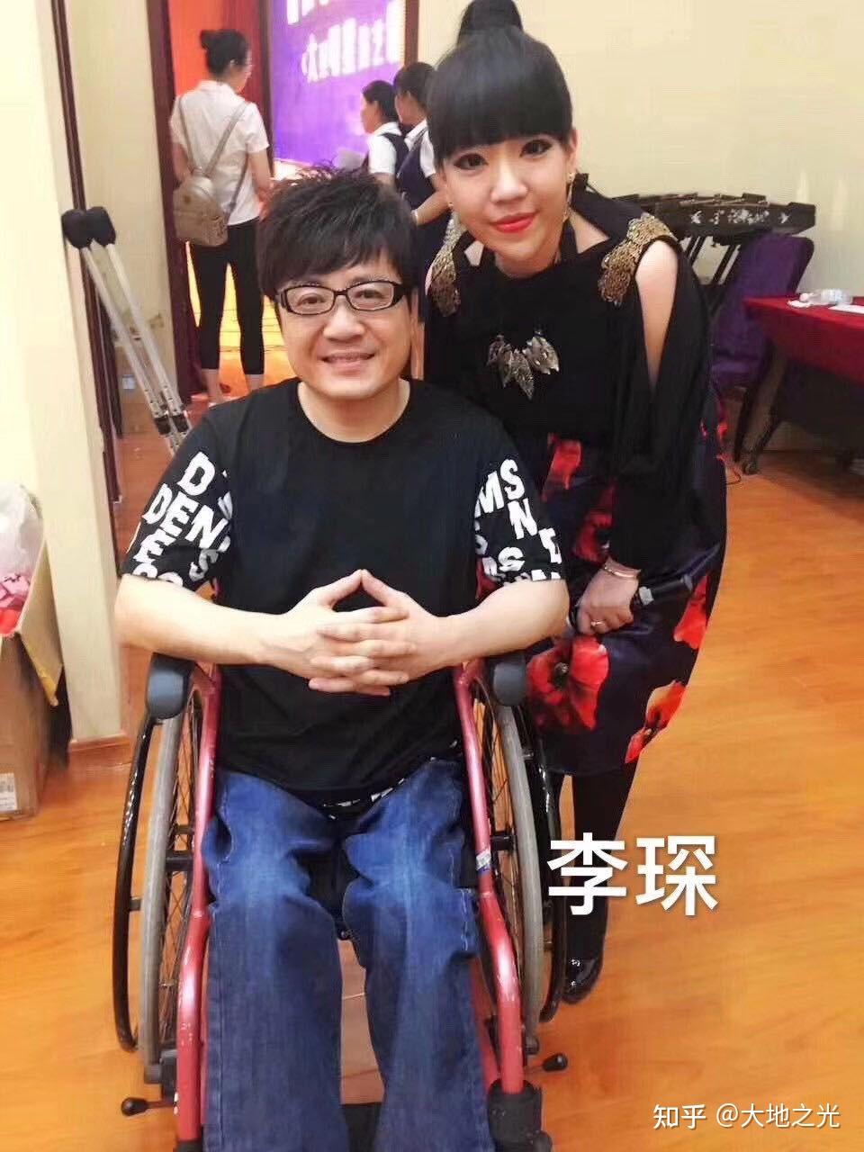 著名歌手影视演员职业赛车手吴小蕊艺术简介