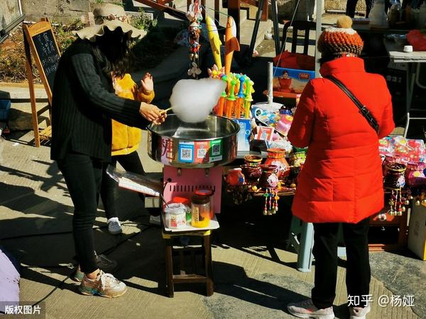 地摊经济来啦新手摆地摊做什么赚钱呢这几个小生意不容小视