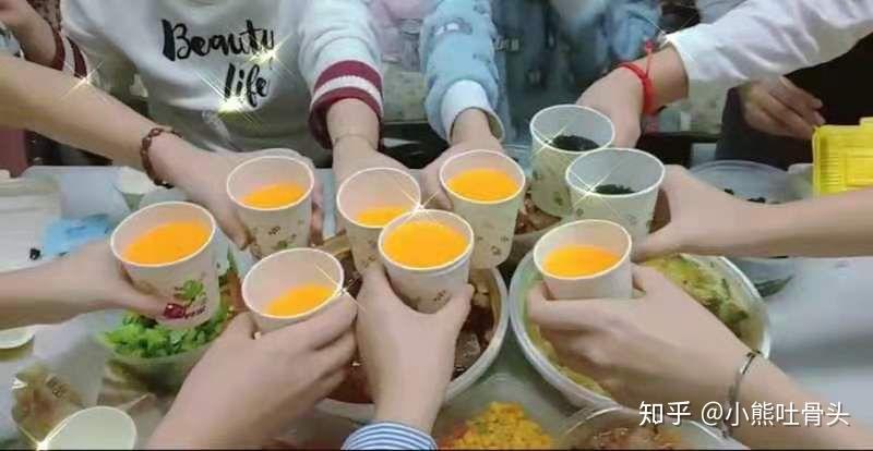 女大学生在宿舍不能喝啤酒吗