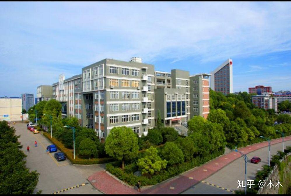 湖北三峡职业技术学院的校园环境如何?