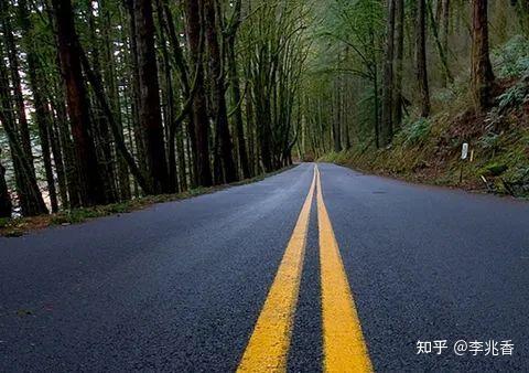 我们的人生路上走多远不重要重要的是要一直走下去