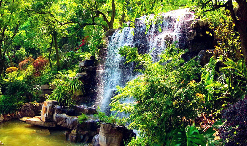 广西热门旅游景点芦笛岩旅游攻略低音号导游