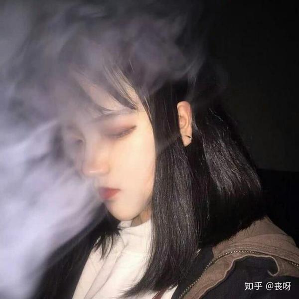 有没有比较丧的女生头像?