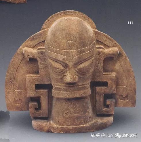 用古彝文破解三星堆符号出现在彝文字集神偶像额头上h字pā彝语指父