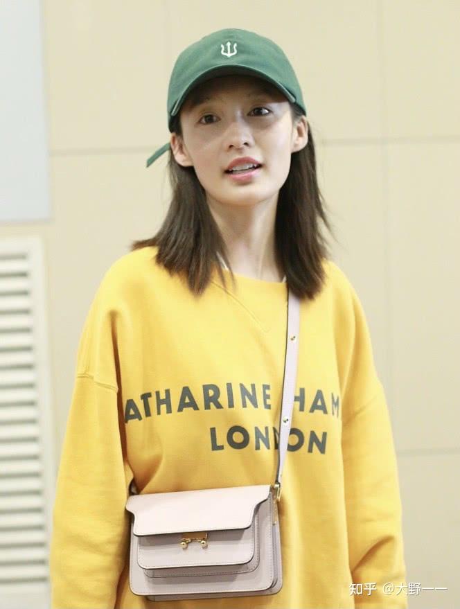 盘点12位女明星素颜照景甜很清纯迪丽热巴底子好谢娜很意外