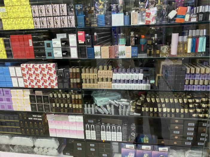 深圳明通化妆品批发市场每天几点更新价格,拿货怎么报价?