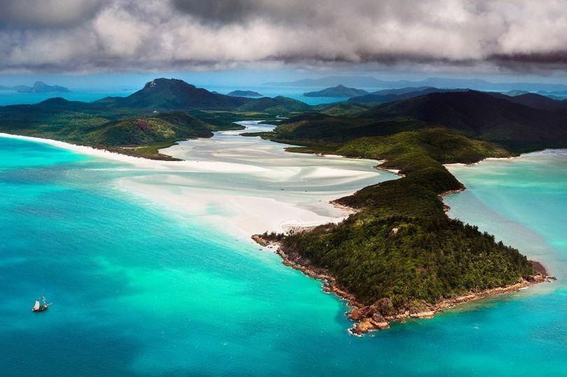 猫途鹰评出2021全球最美海滩,美到窒息,你最想去哪一个?