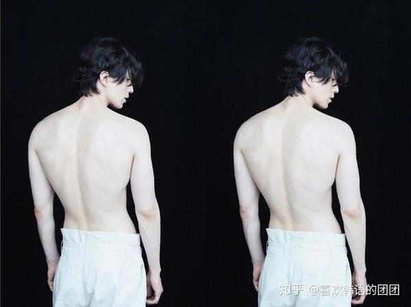 37岁李栋旭仿佛吃了防腐剂晒腹肌秒杀一种小鲜肉网友我可以