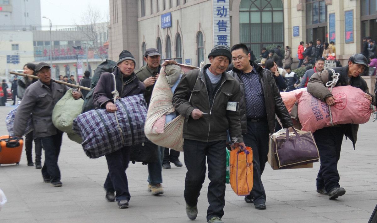 农民工进城打工,这三种厂子不要进,进了也是坑