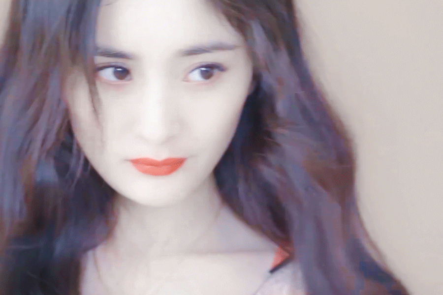 有没有眉眼灵动,笑的特别明媚的明星?