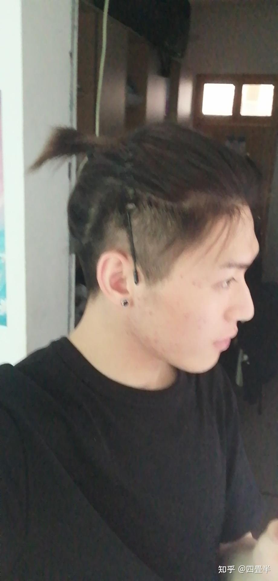 男生留长发如何优雅的戴发箍?