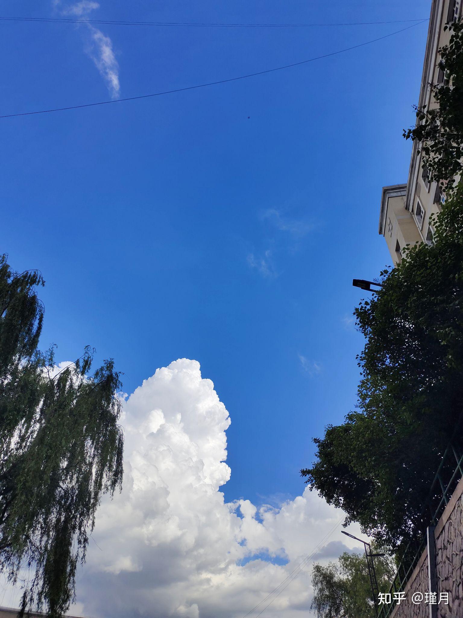 可以分享一些好看的天空照片吗?