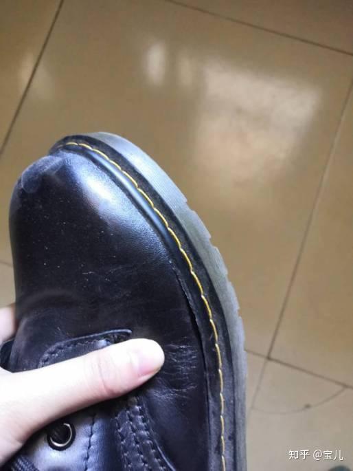 鞋子开胶了,如何选择合适的胶水修补
