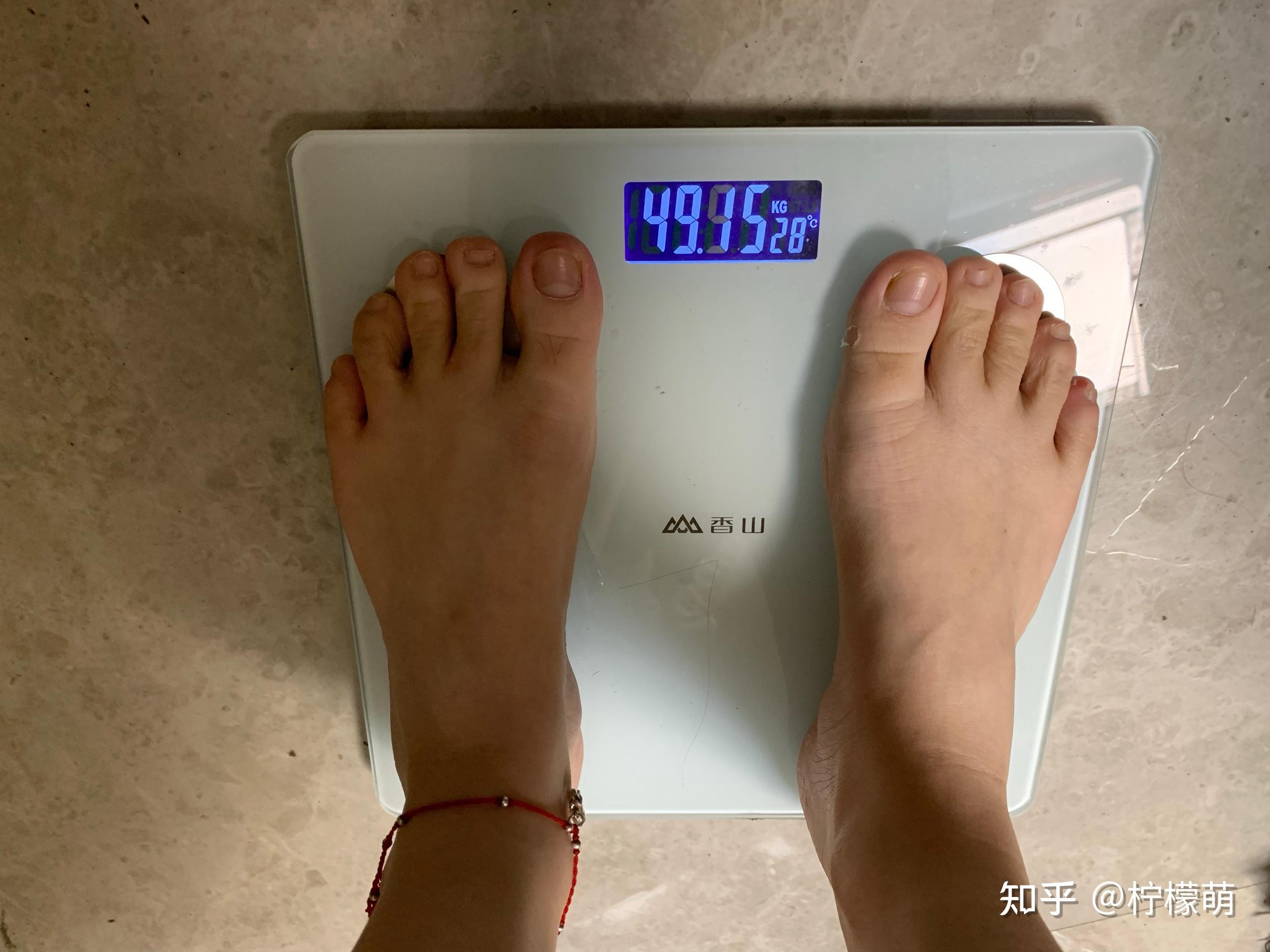 晒图片100斤体重,显示体重100斤的图片 想知道身高一米六体重一百斤身材是啥样的