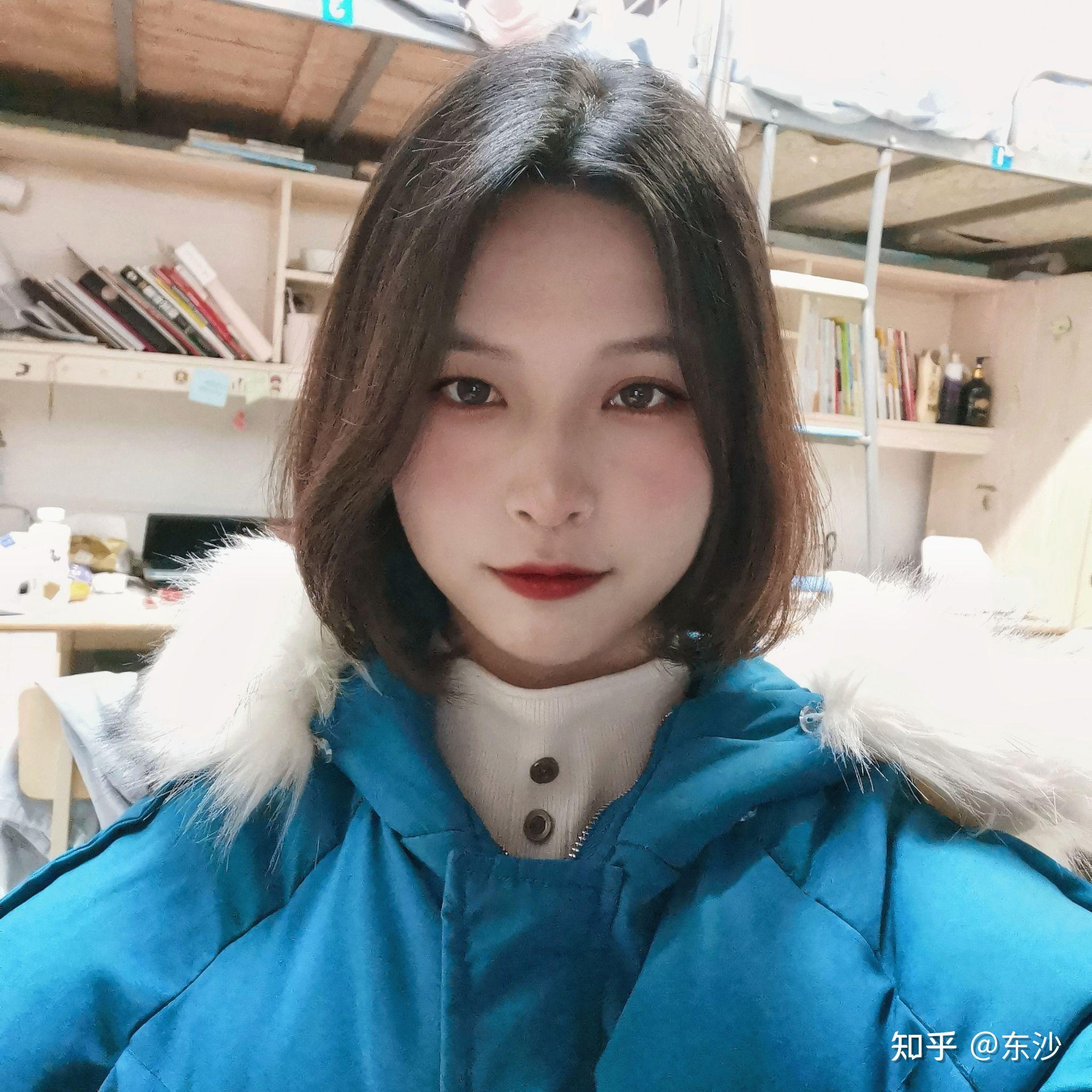 全民美颜自拍时代如何判断社交平台朋友圈的女生自拍照和真实样子的