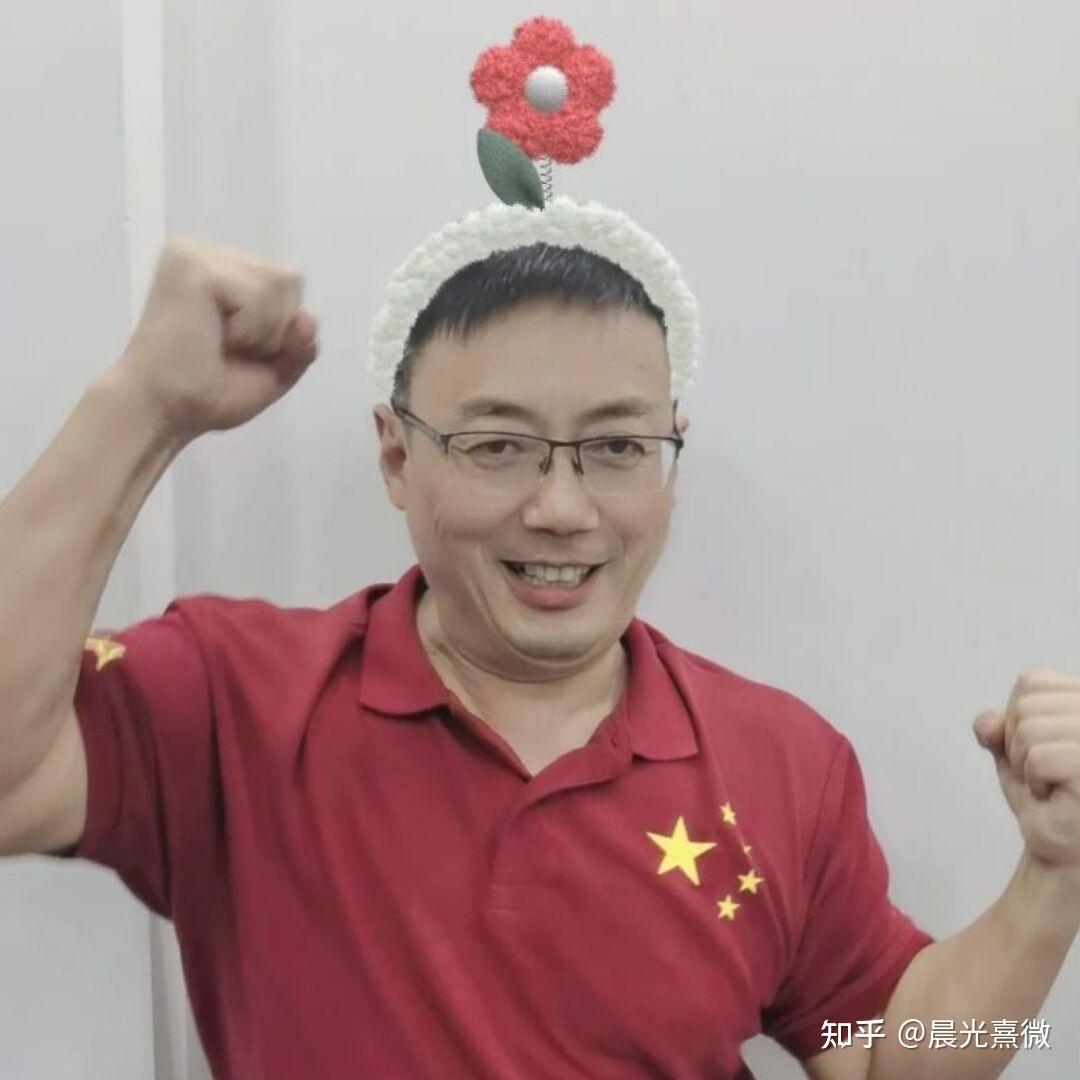 现在觉得每个人都有合适自己的老师吧,我是一开始就看对眼了汤家凤