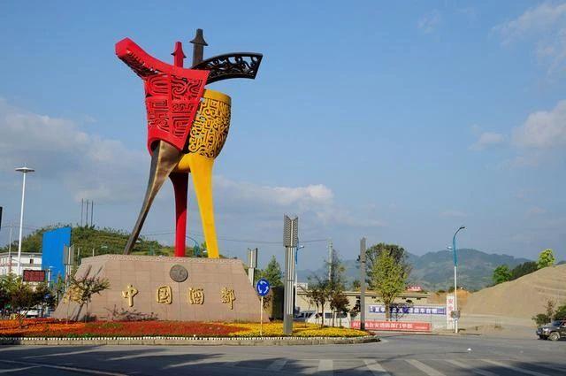 酱酒观察二中国酒都的口水与对决