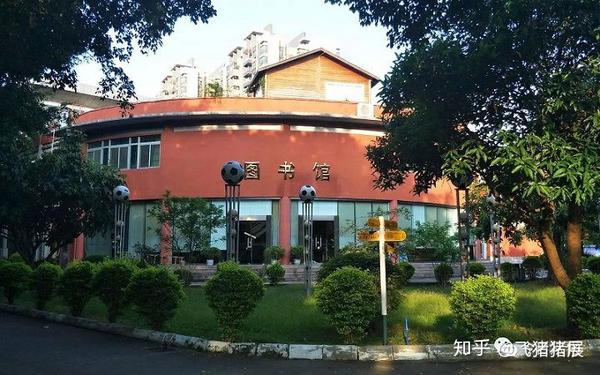 龙洞校区,黄埔校区 学费:5250-6410 住宿费:900 学校特色:广州工程