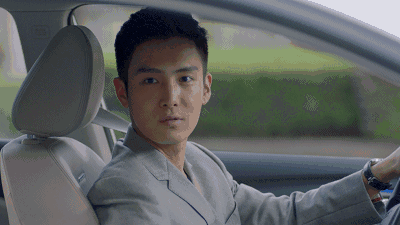 她们在偶像剧里,会有奇遇,有艳遇,也会有很多人对她们的同情, 可是