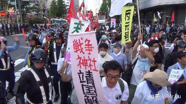 对靖国神社竖中指会怎么样?