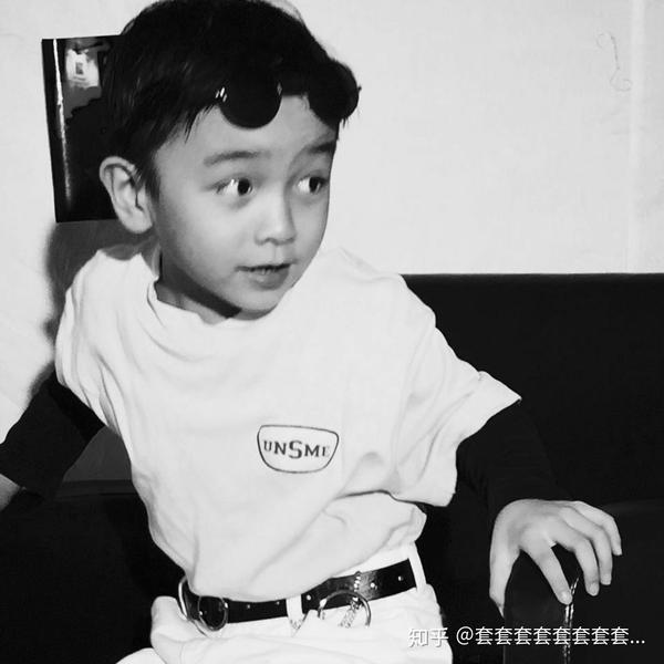 小男孩头像