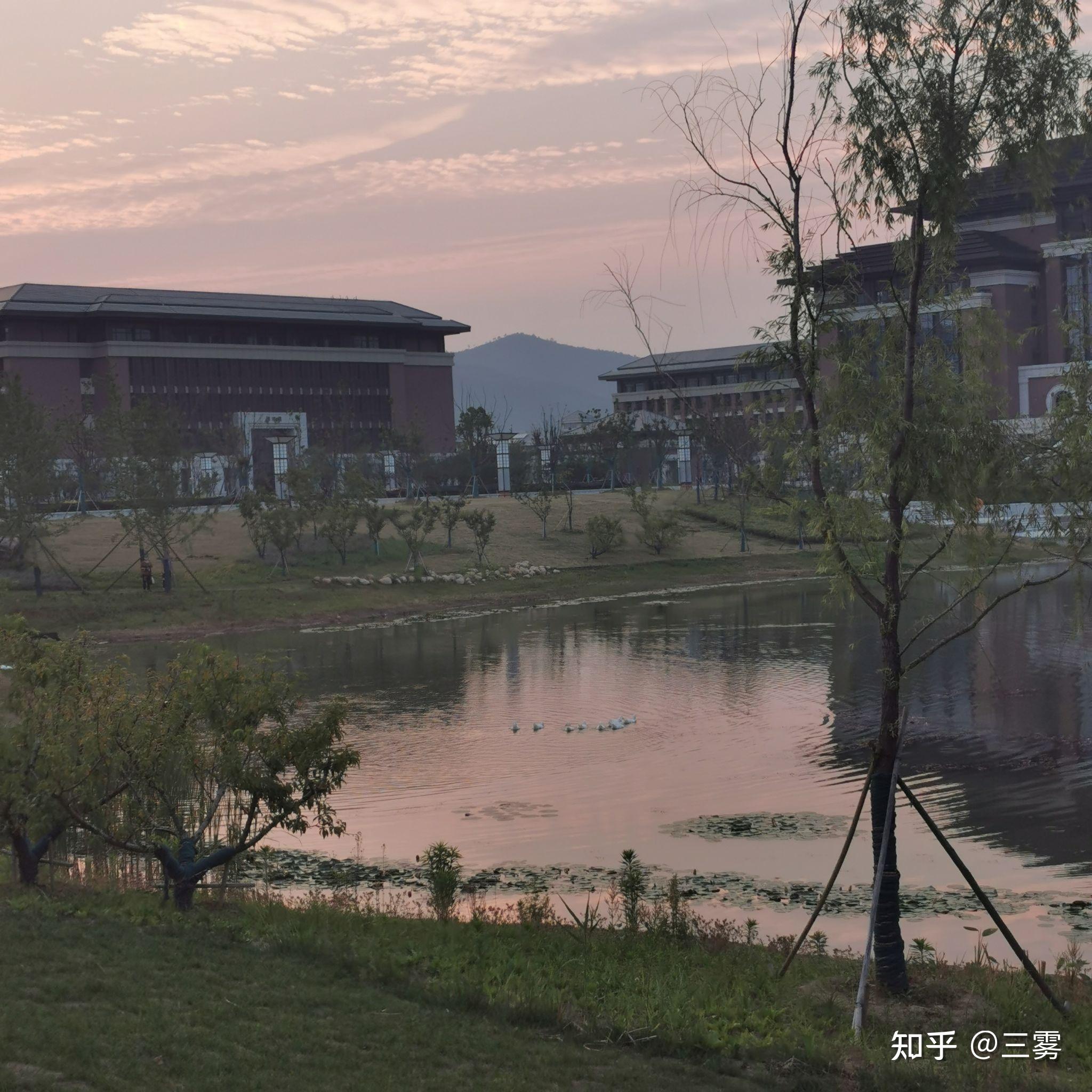 想问一下江苏第二师范学院溧水区怎么样喜欢南京才想报考的百度说挺偏