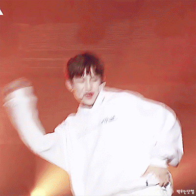 有人能安利一下wanna one的朴佑镇?