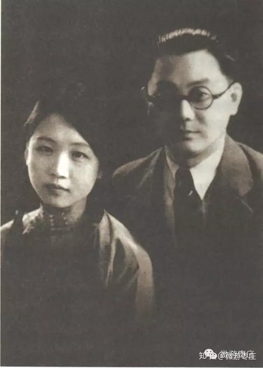 从照片上看,杨观保亦是风度翩翩的美男子.