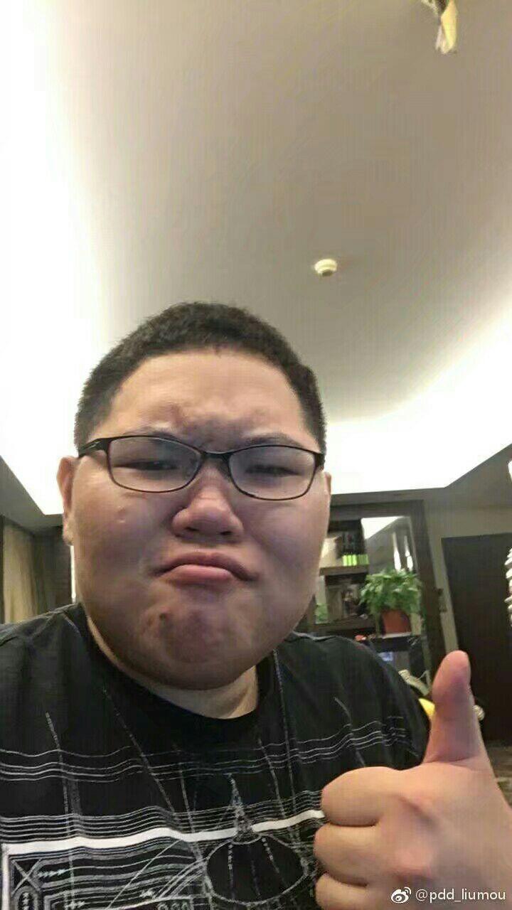 如何评价pdd直播中福建烤老鼠的梗