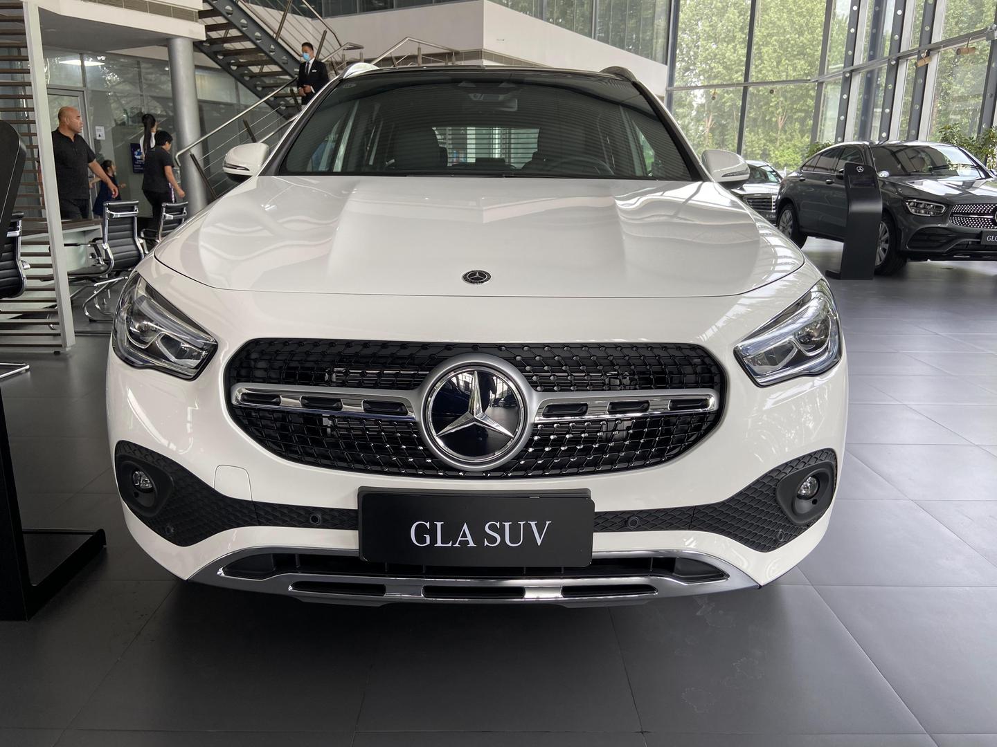奔驰gla200保养,奔驰gla200保养手册 【购车手册】奔驰最便宜的suv-gla值不值得买?