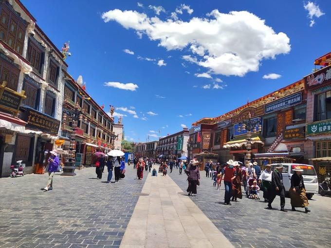 2021年去西藏旅游一趟要多少钱2021年去西藏旅游的花费一个人去西藏玩