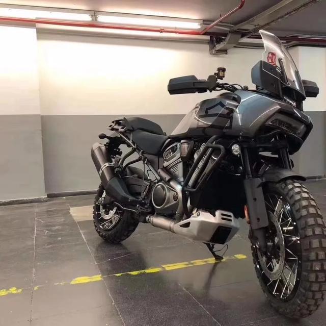 越野哈雷现身,哈雷v双缸1250cc adv实车曝光