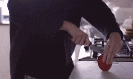 你听到的一切声音,都是这个大叔搞的鬼