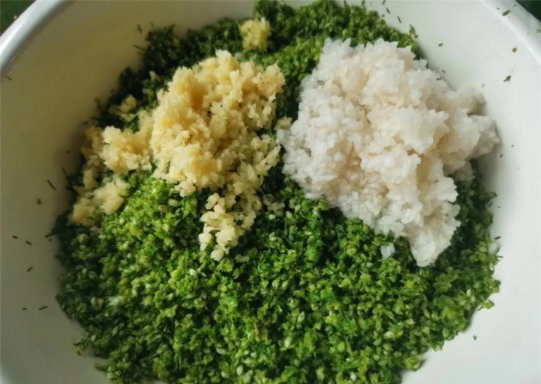 入秋腌菜之韭菜花酱自制韭菜花酱的简单详细做法简单美味又下饭