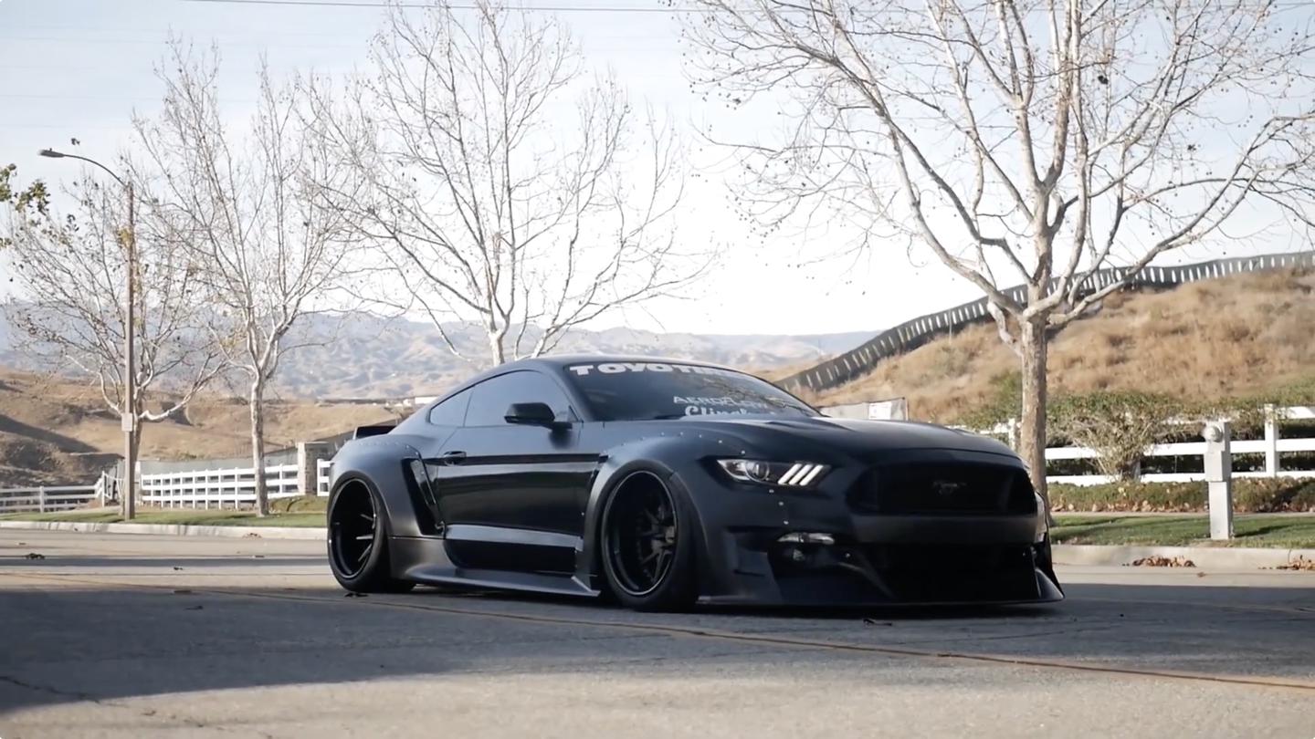 福特野马mustang黑帅,福特野马mustang黑武士 改装后的低趴黑武士福特野马 发布于 2019-12-10 福特野马(mustang)
