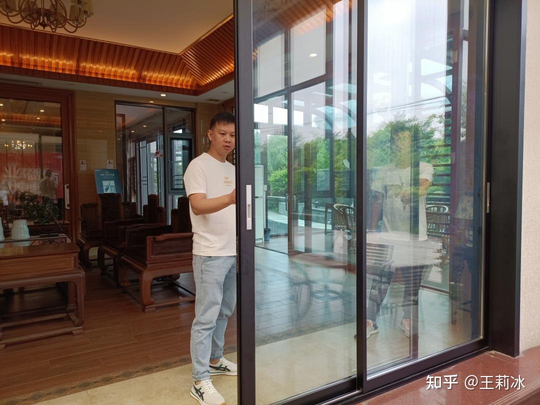 十大品牌尊尚门窗新商帮扶让新商赢在起跑线