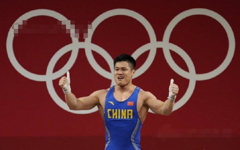吕小军获东京奥运举重男子81公斤级冠军