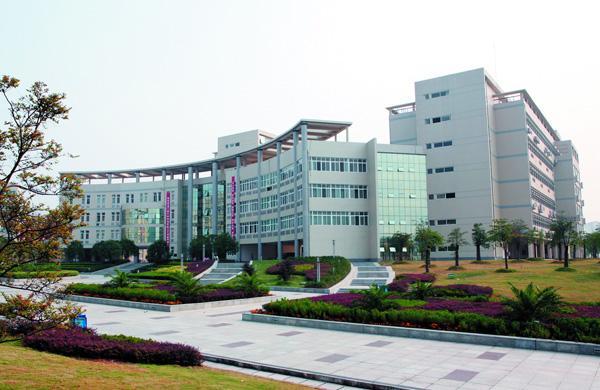 三峡大学虽然不是211985,但是对于本科是二本的同学来说,去这个学校读