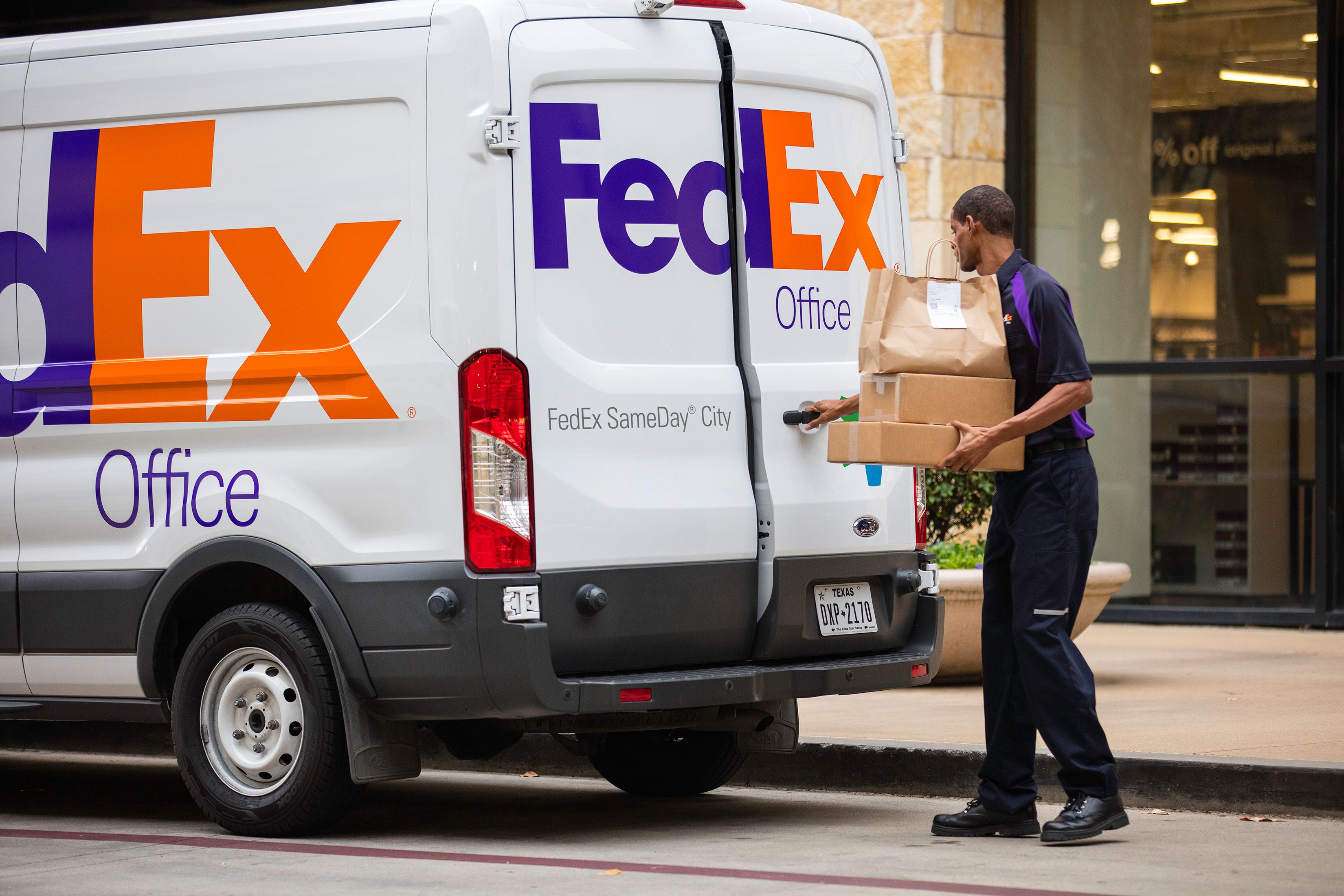 fedex联邦快递寄件到美国怎么收费