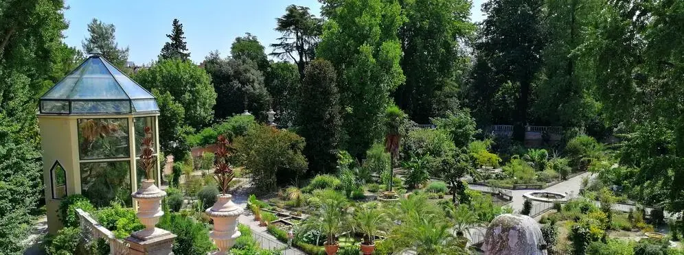 1997年,帕多瓦植物园(orto botanico di padova)先一步当选世界文化