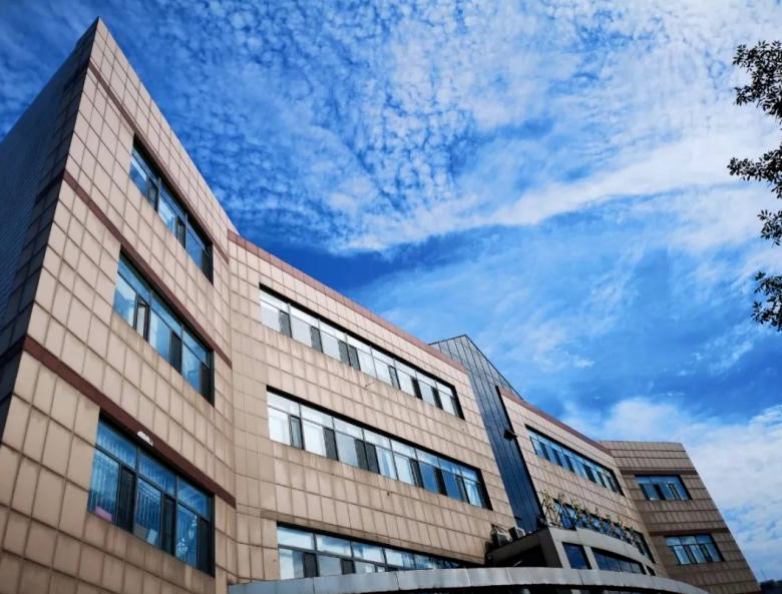 一所号称北辰小迪拜的大学天津商业大学