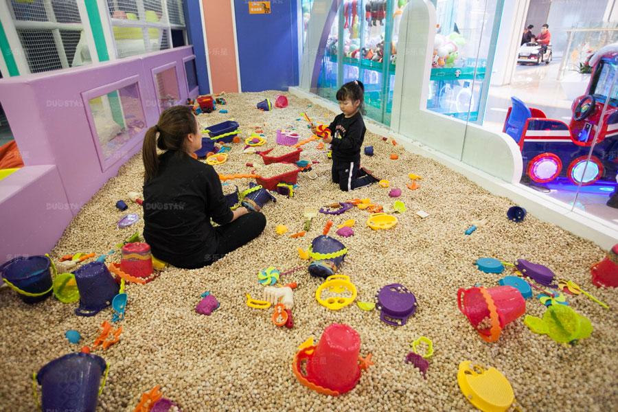儿童乐园厂家:室内儿童游乐园对于孩子成长有益处