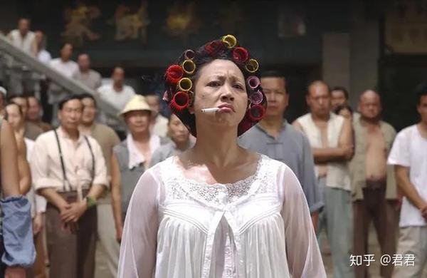 提起《功夫》能马上想起的是什么? 是不是" 包租婆,怎么突然没水了".