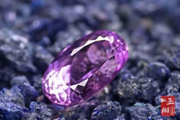 紫锂辉是什么样的宝石?紫水晶和紫锂辉哪个好?