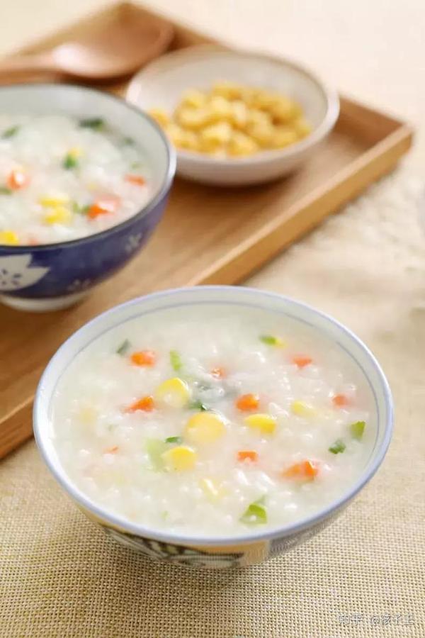 玉米胡萝卜青菜粥美味又营养