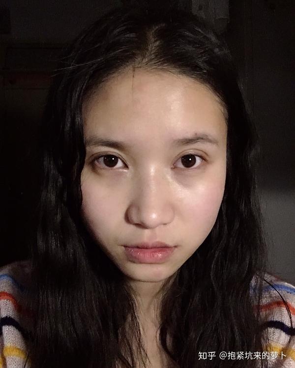 做作的素颜自拍