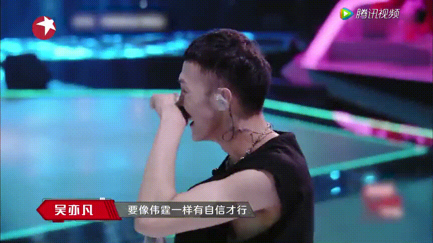 哈哈哈的笑声非常魔性,光看陈伟霆和胡海泉逗她就很好玩啦!